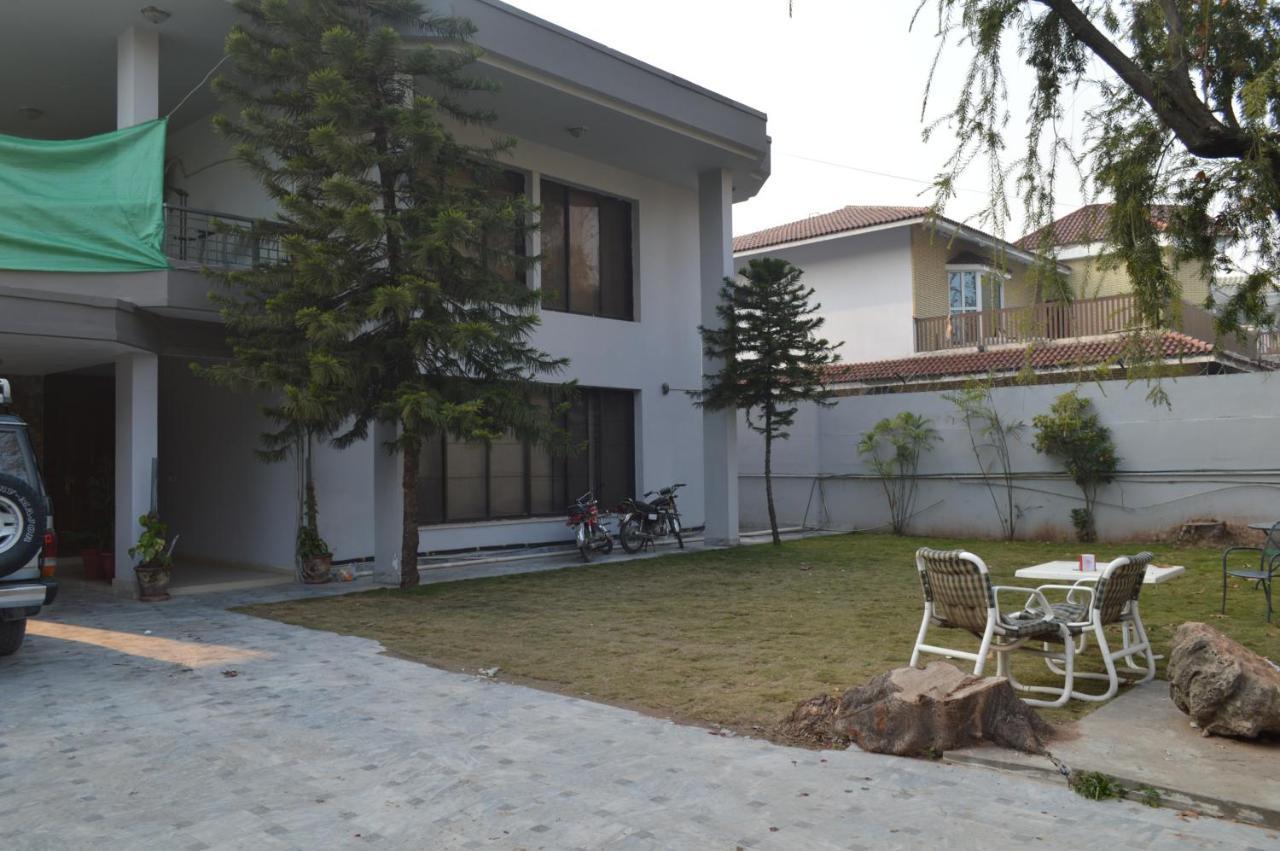 Royal Manor F-10 Bed and Breakfast Islamabad Buitenkant foto
